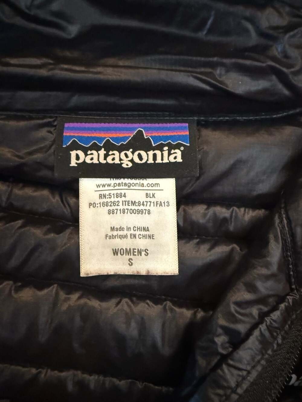 Patagonia Women's Down Hooded Jacket Black Size Small - Picture 3 of 5